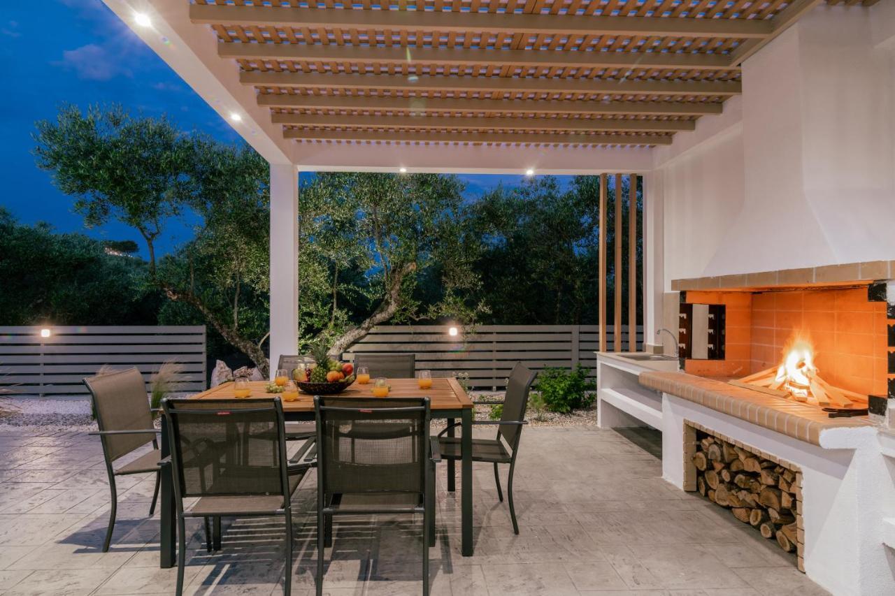 Valentino Luxury Villa พลานอส ภายนอก รูปภาพ